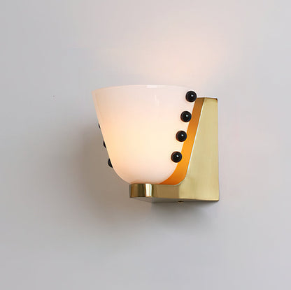 Berries Wall Lamp