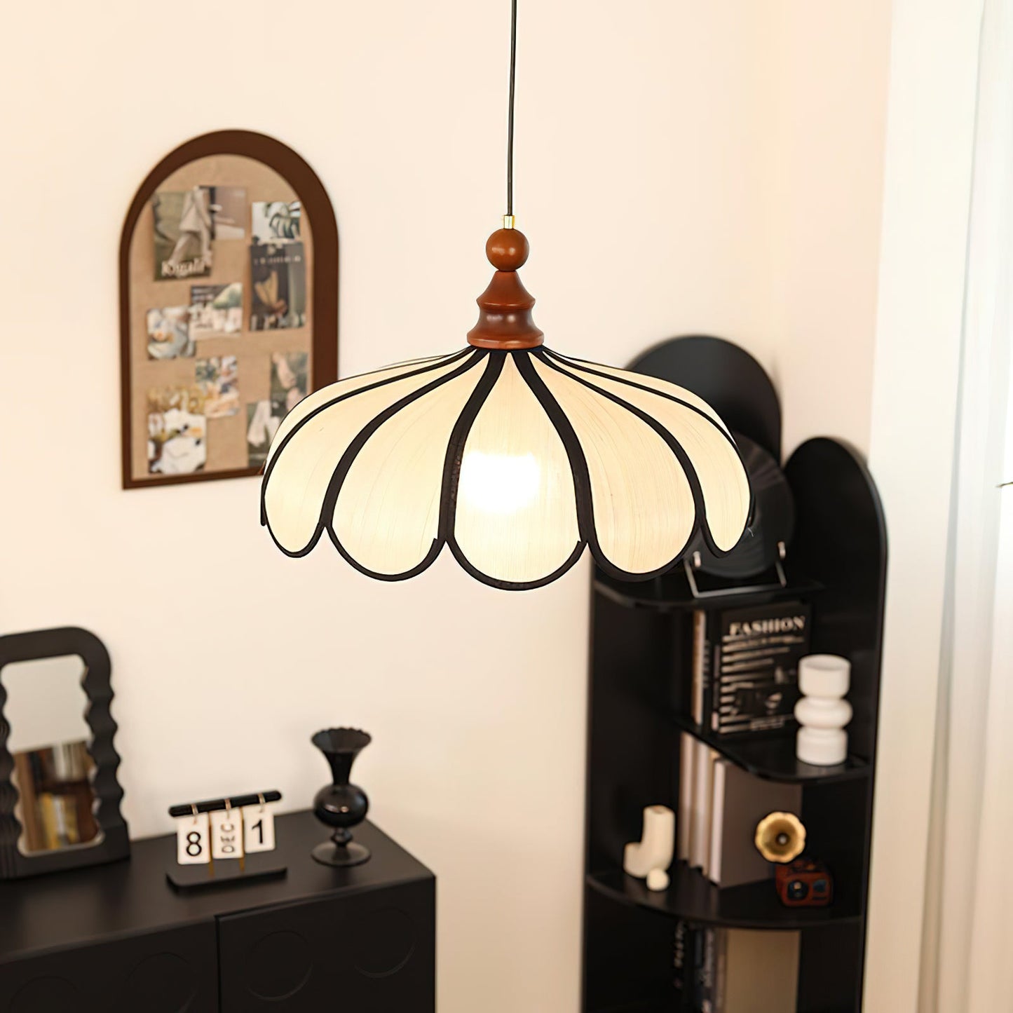 Botan Pendant Light