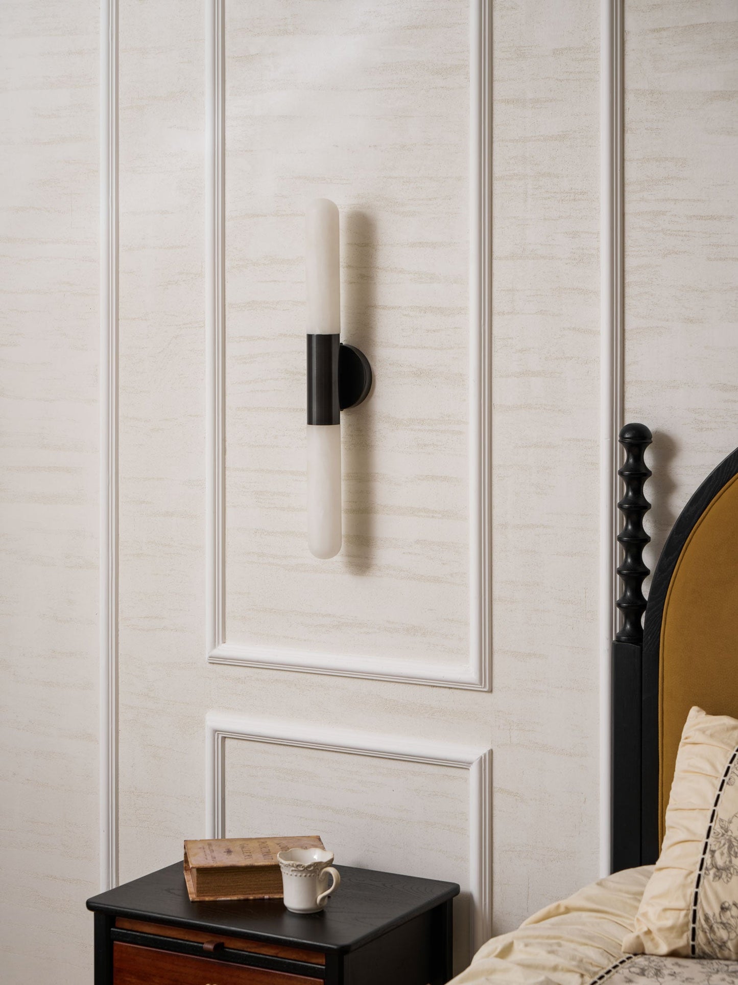Cavoya Alabaster Wall Light