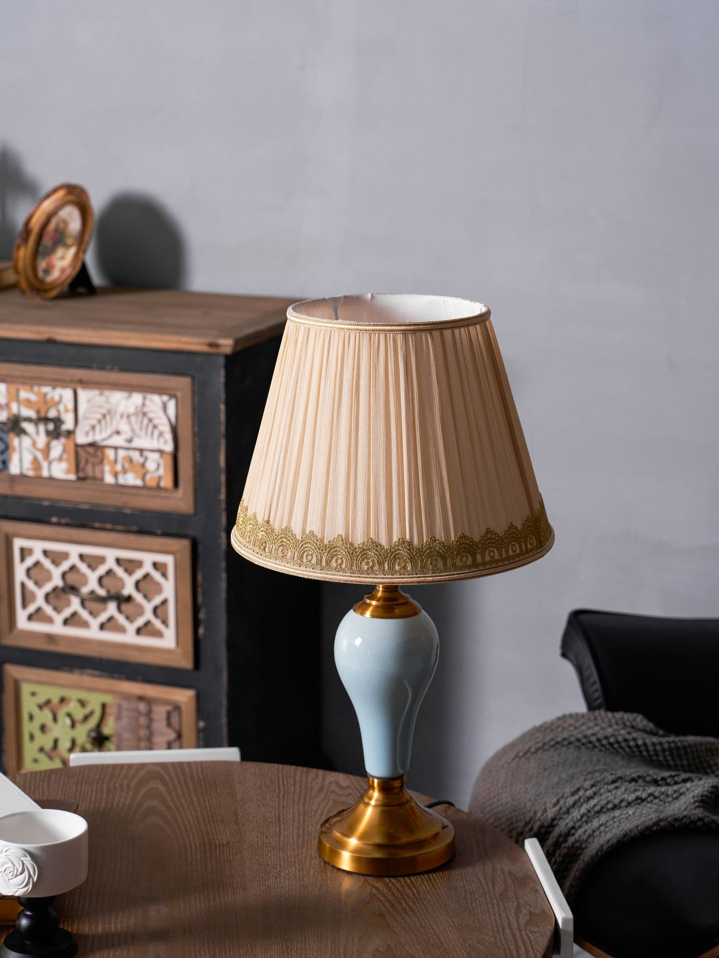 Chaslyn Desk Lamp