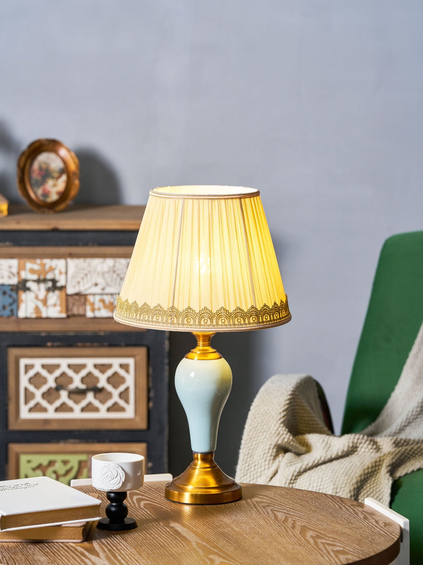 Chaslyn Desk Lamp