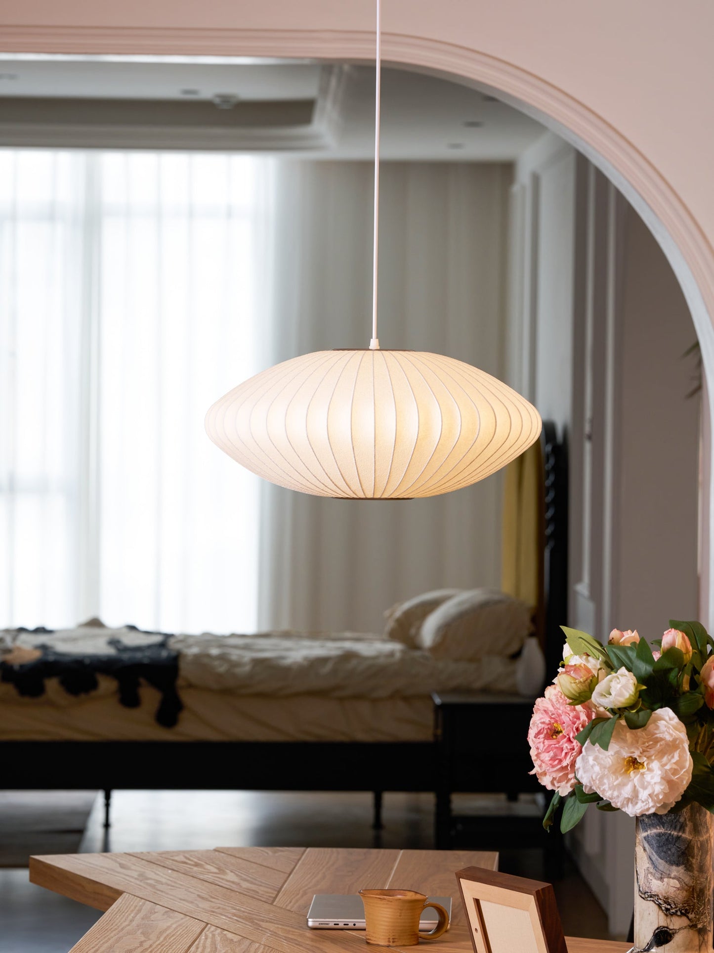 Élise Mulberry Silk Pendant Lamp