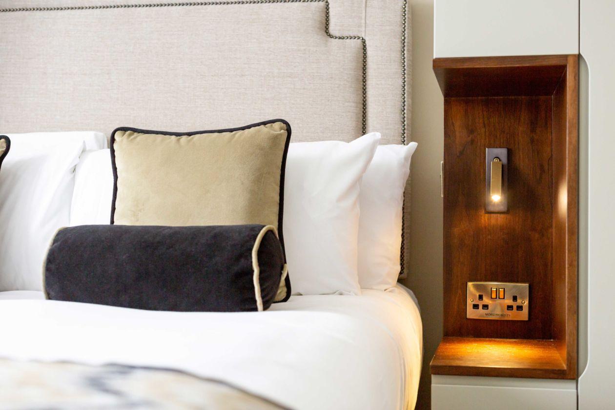 Lucia Embedded Bedside Sconce