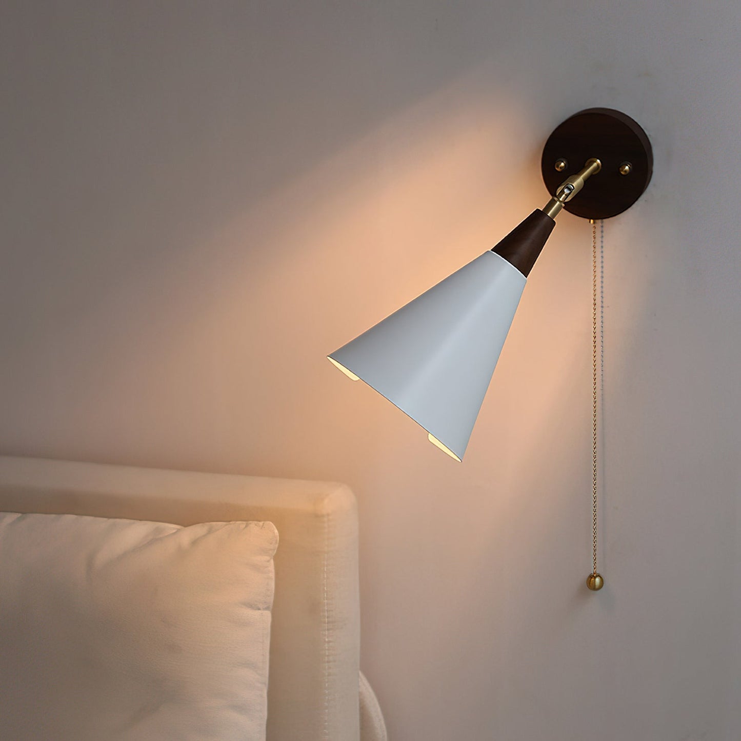 Fleka Wall Lamp