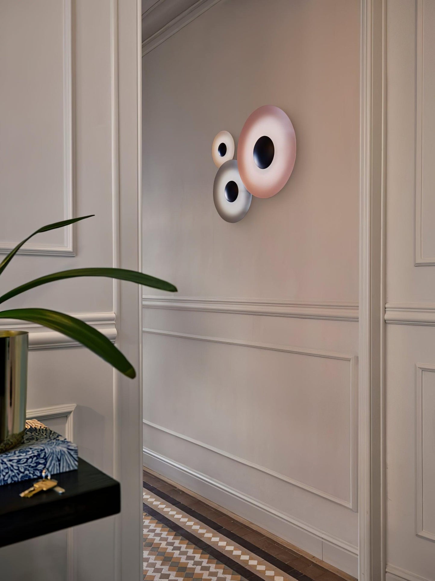 Simplicity Glow Plug-in Wall Light