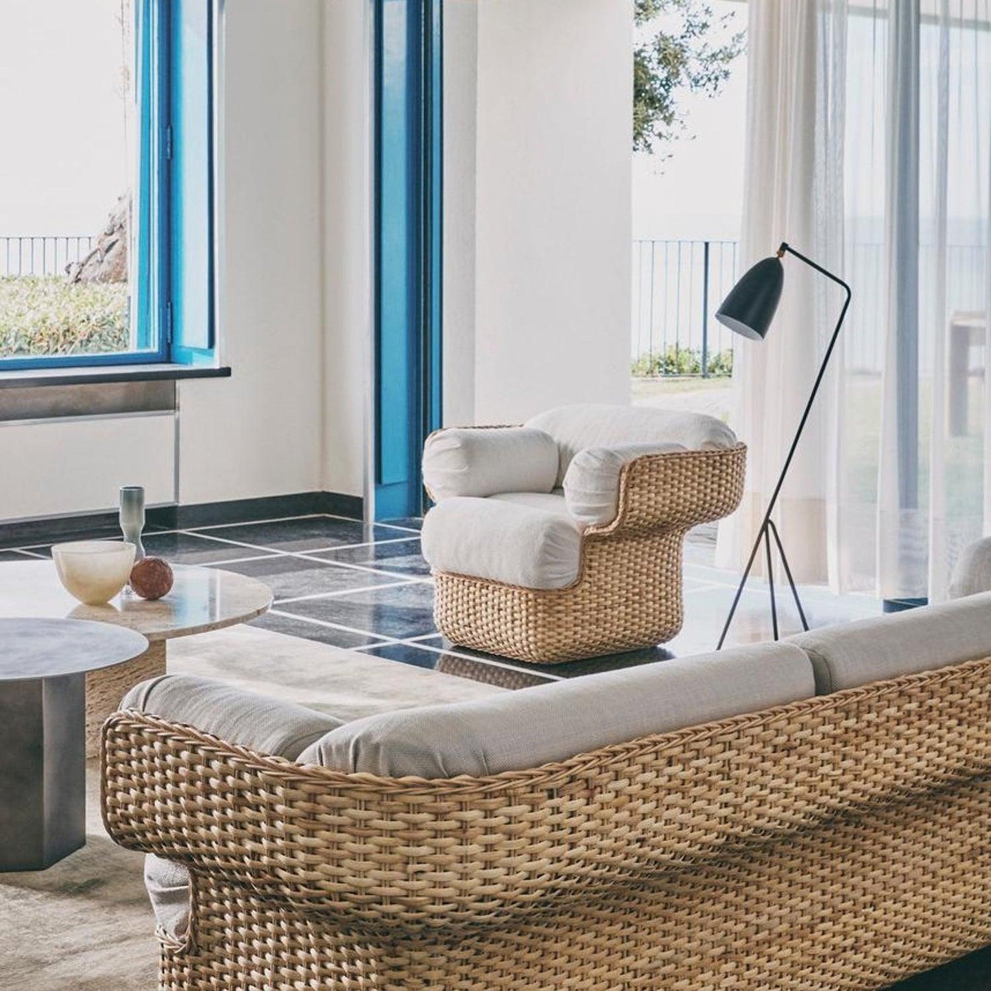 Lean Floor Lamp