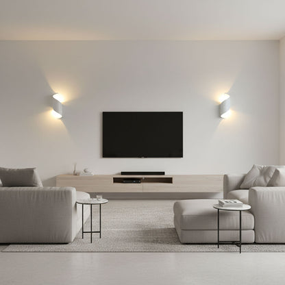 Lila Wall Lamp
