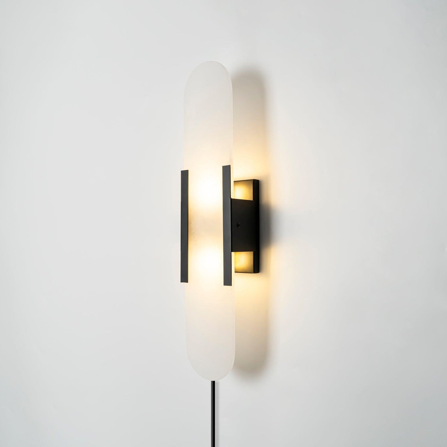 Melange Elongated Alabaster Plug-in Sconce