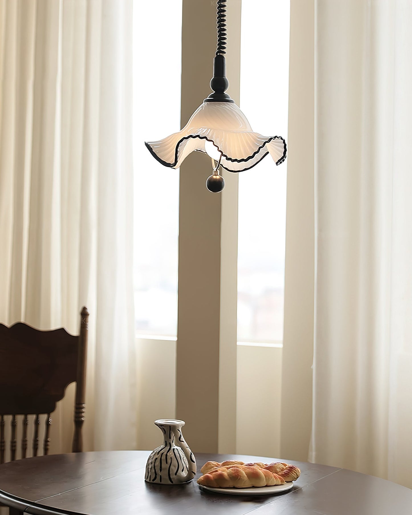 Mobo Pendant Light