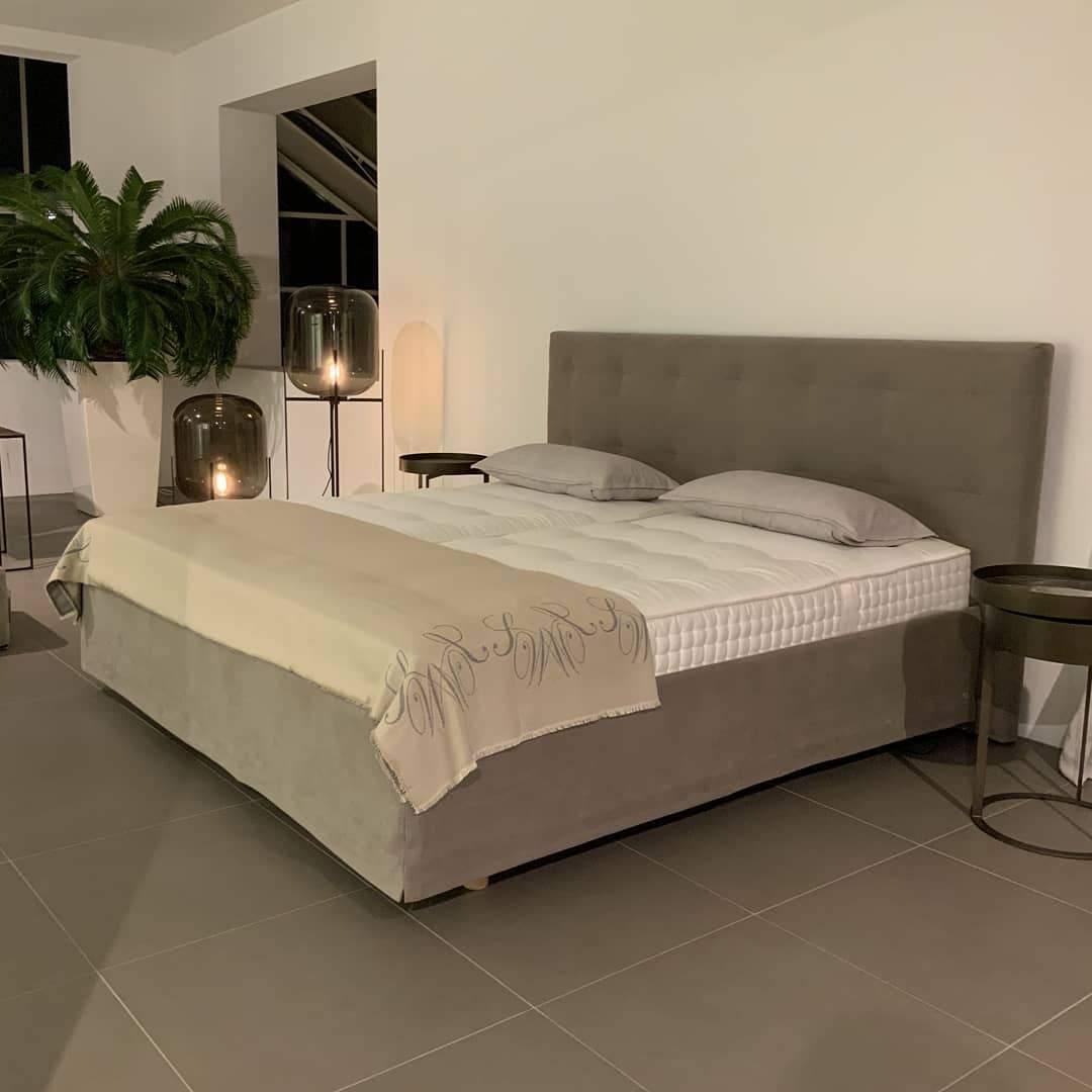 Oda Floor lamp
