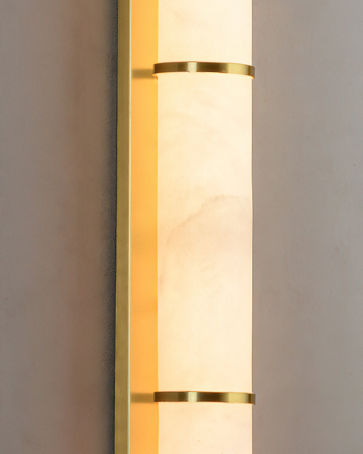 Olmirira Alabaster Wall Light