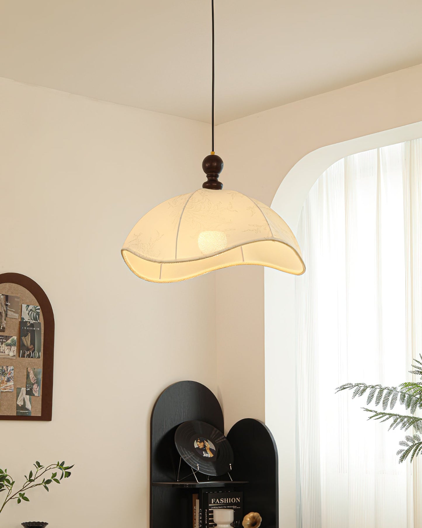 Oriente Pendant Light