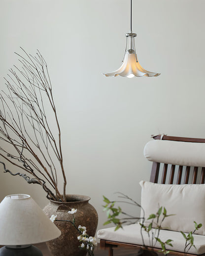 Petalia Pendant Light