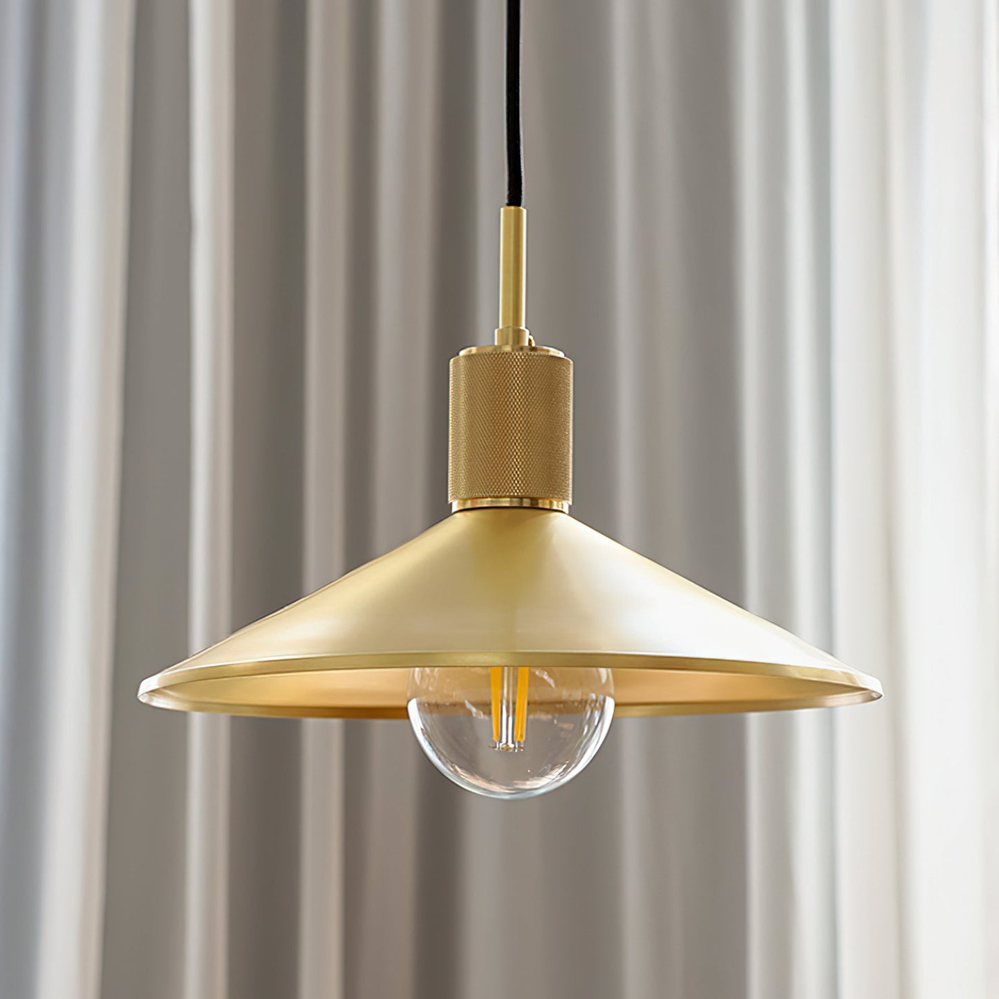 Pikart Pendant Light