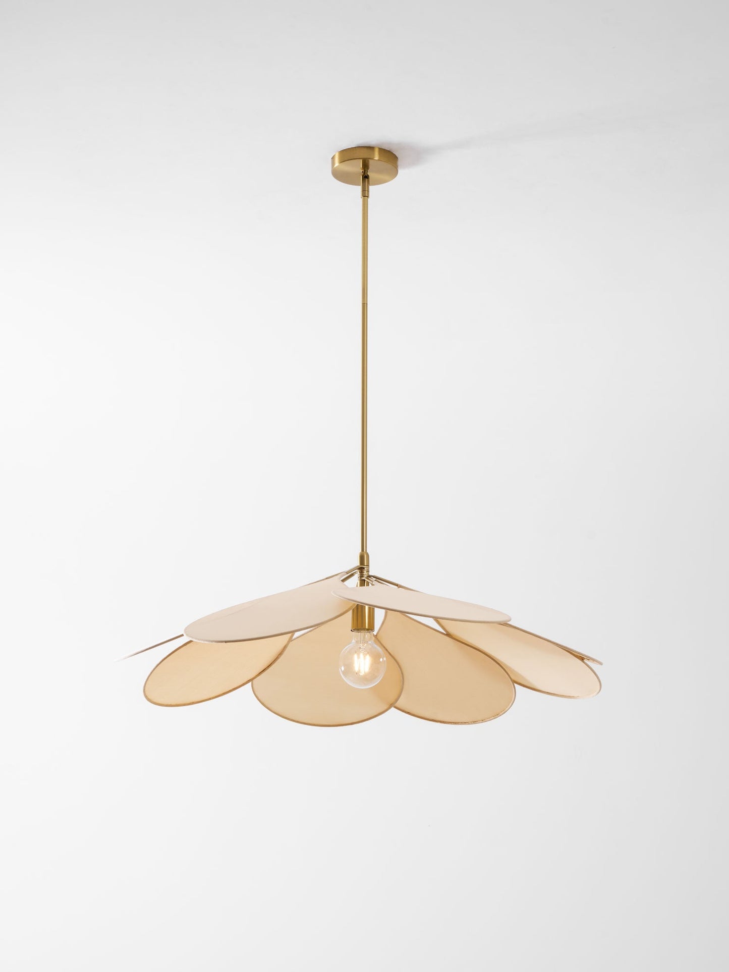 Precieuse Petals Pendant Lamp