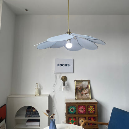 Precieuse Petals Pendant Lamp
