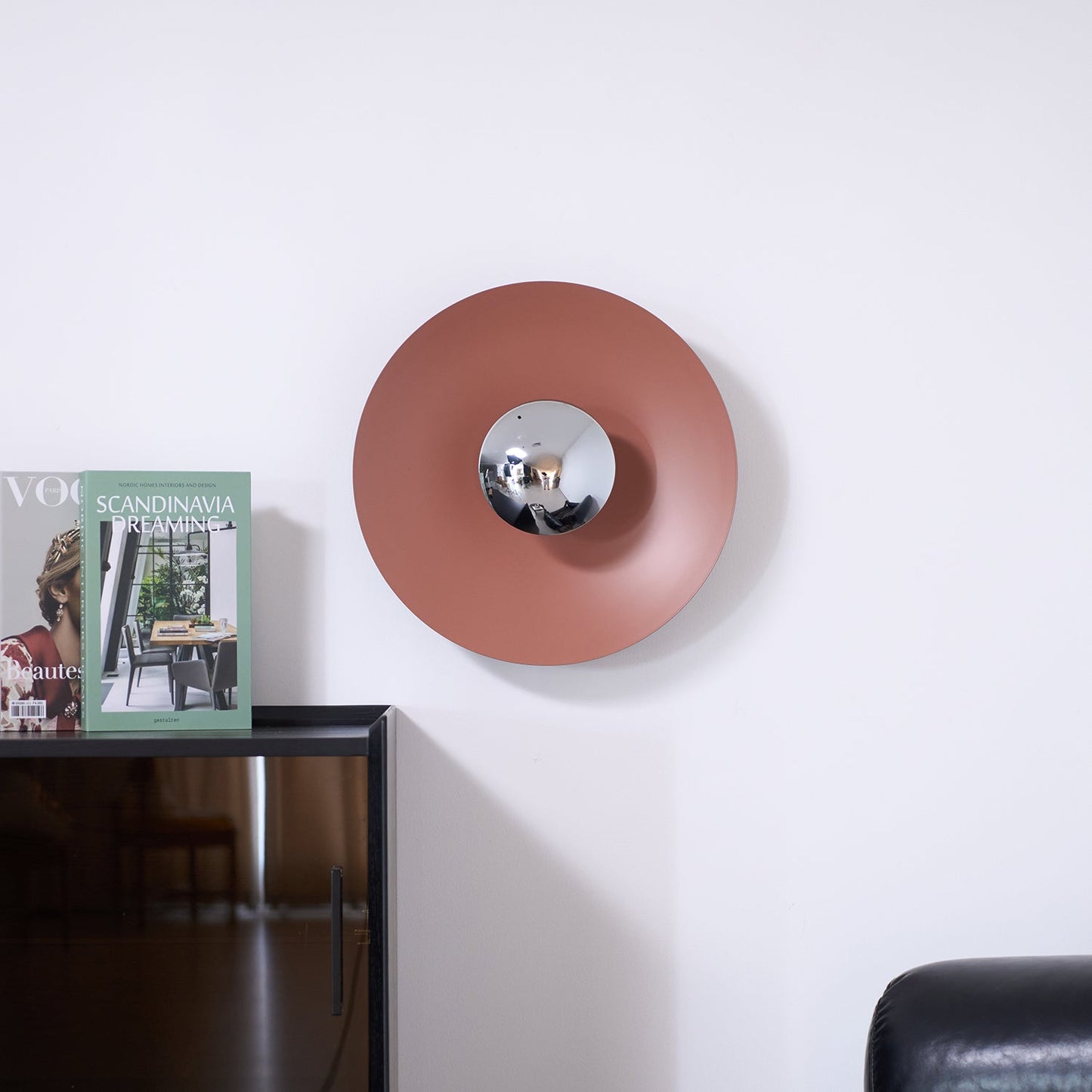 Simplicity Glow Plug-in Wall Light