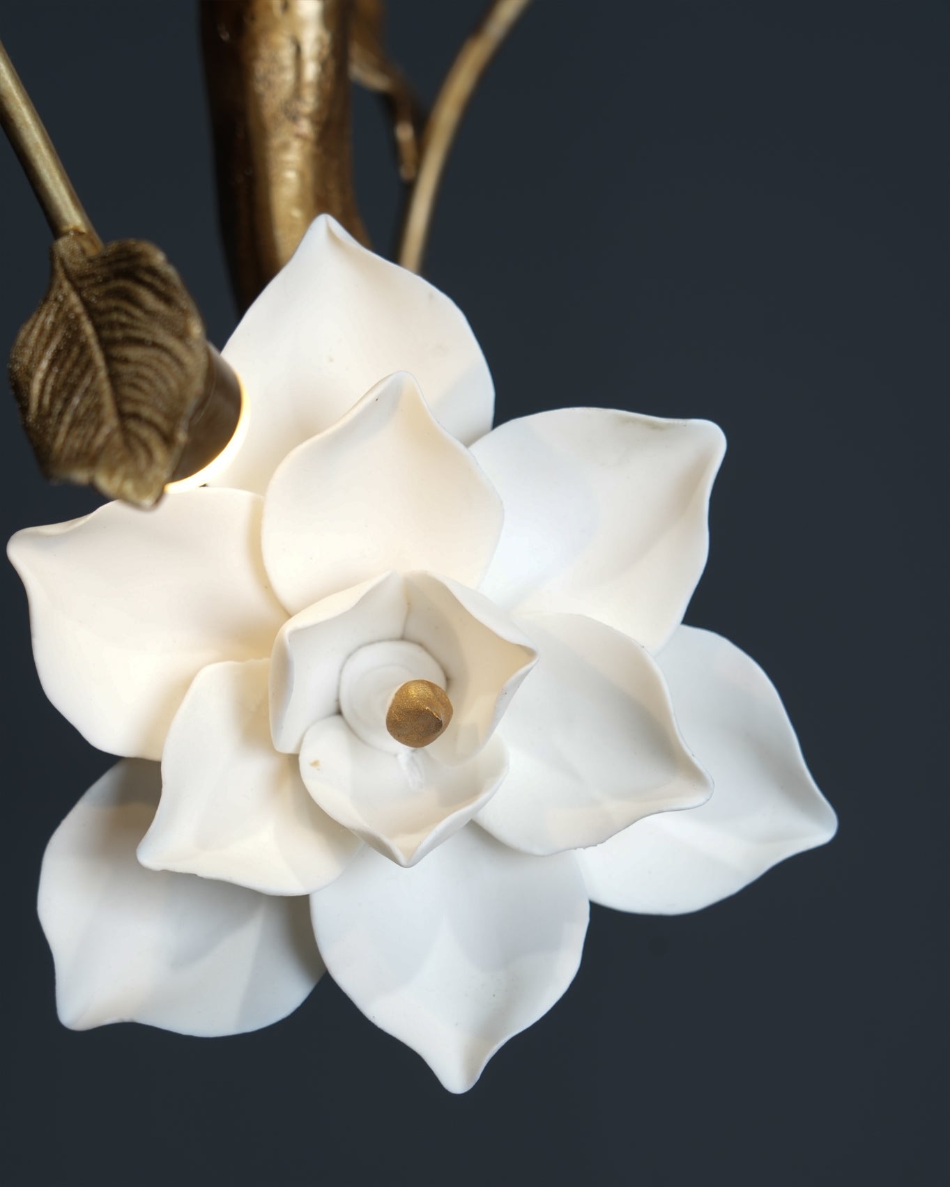Thylane Flower Pendant Light