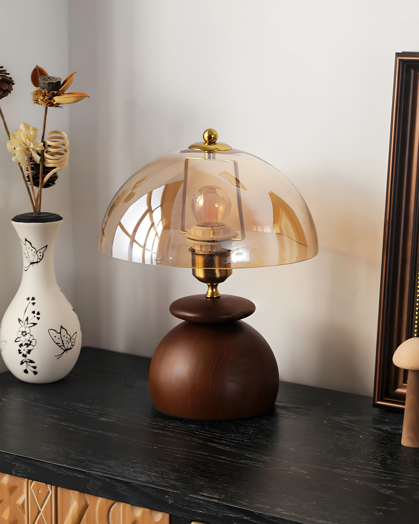 Valeska Table Lamp
