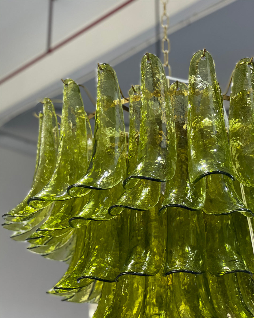 Verdant Petalo Chandelier