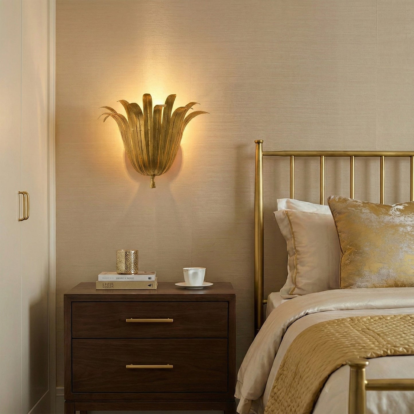 Vicenzio Leaf Wall Lamp