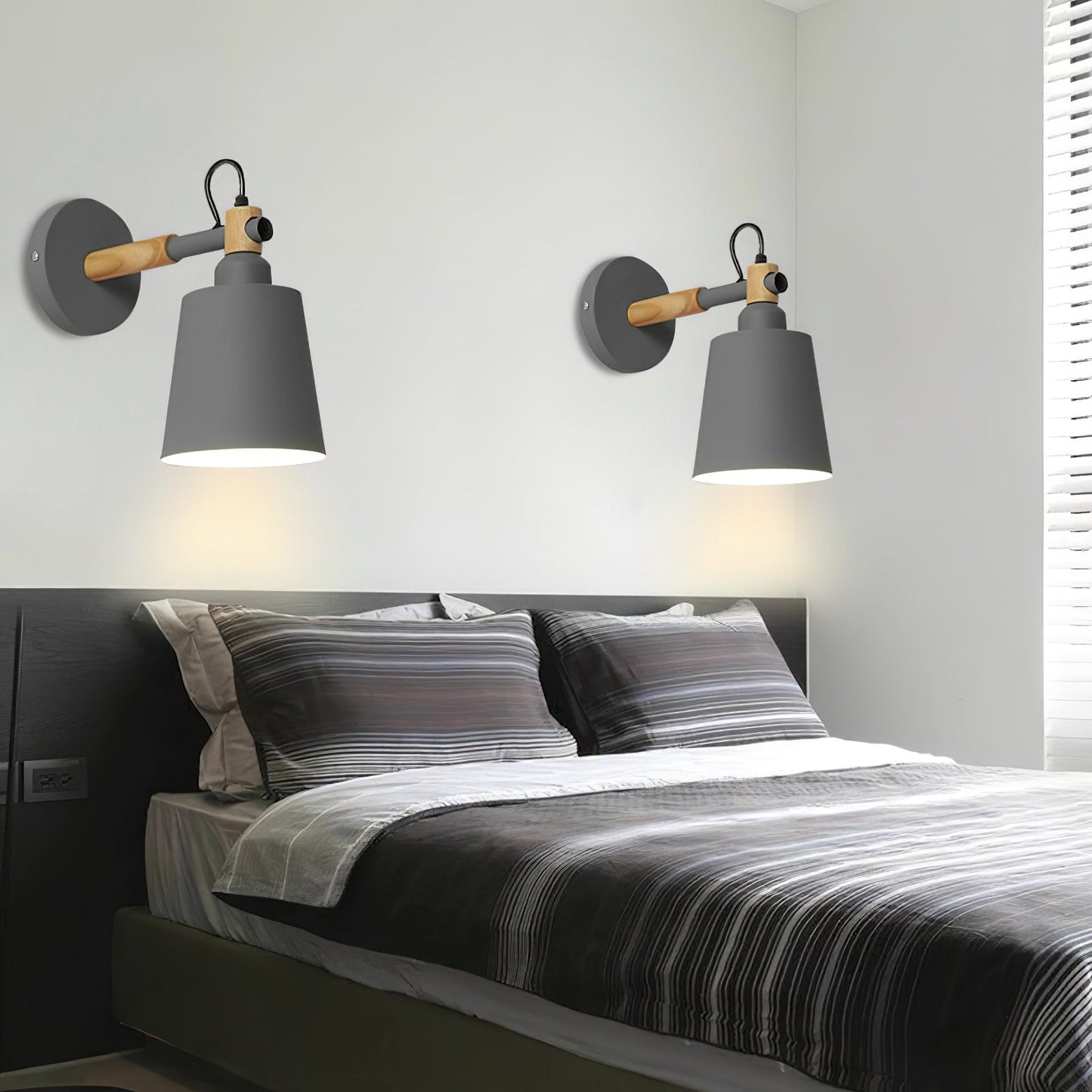 Copita Wall Lamp